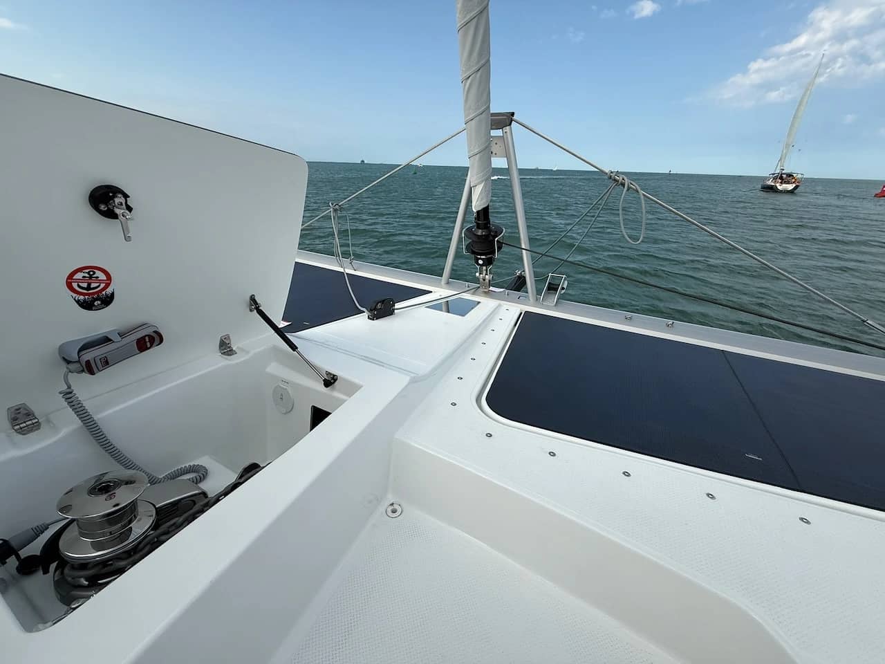 Warum wir uns gegen Charter Invest entschieden haben - Mojo Sailing logbook entry